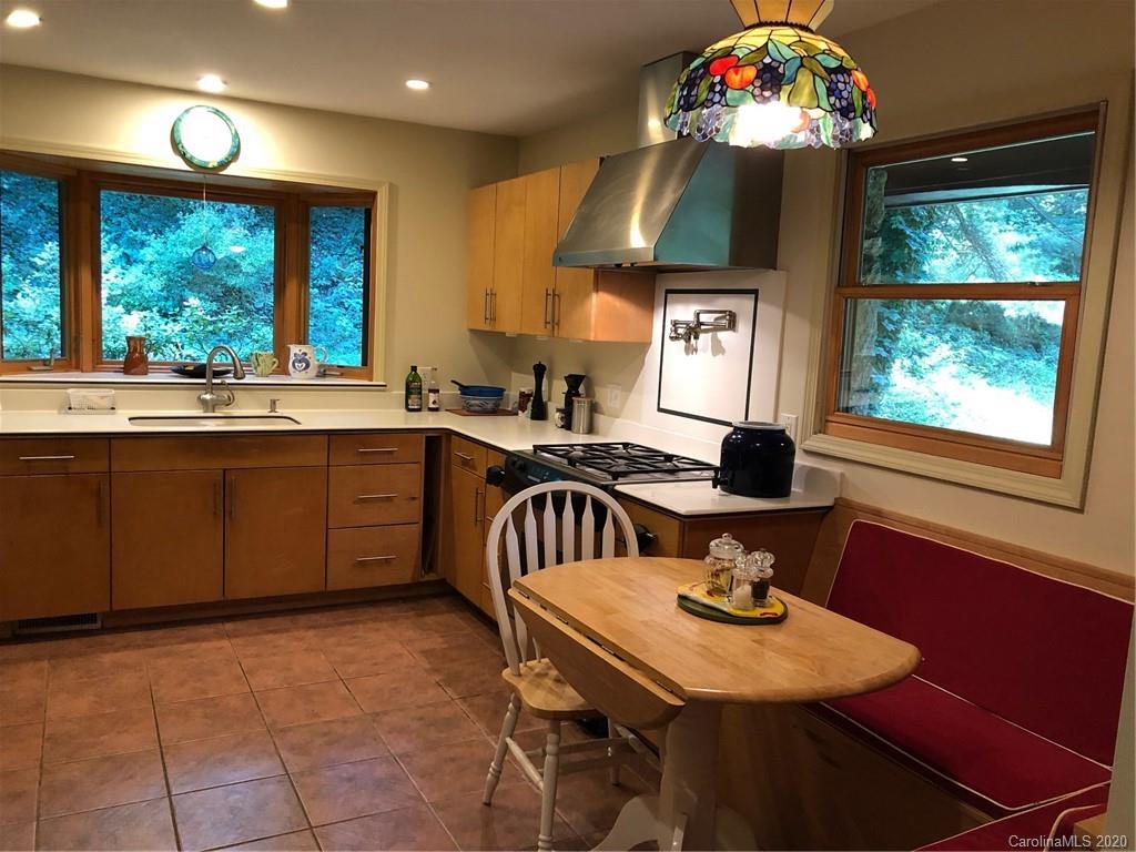 42 Teaberry Lane Weaverville NC 28787