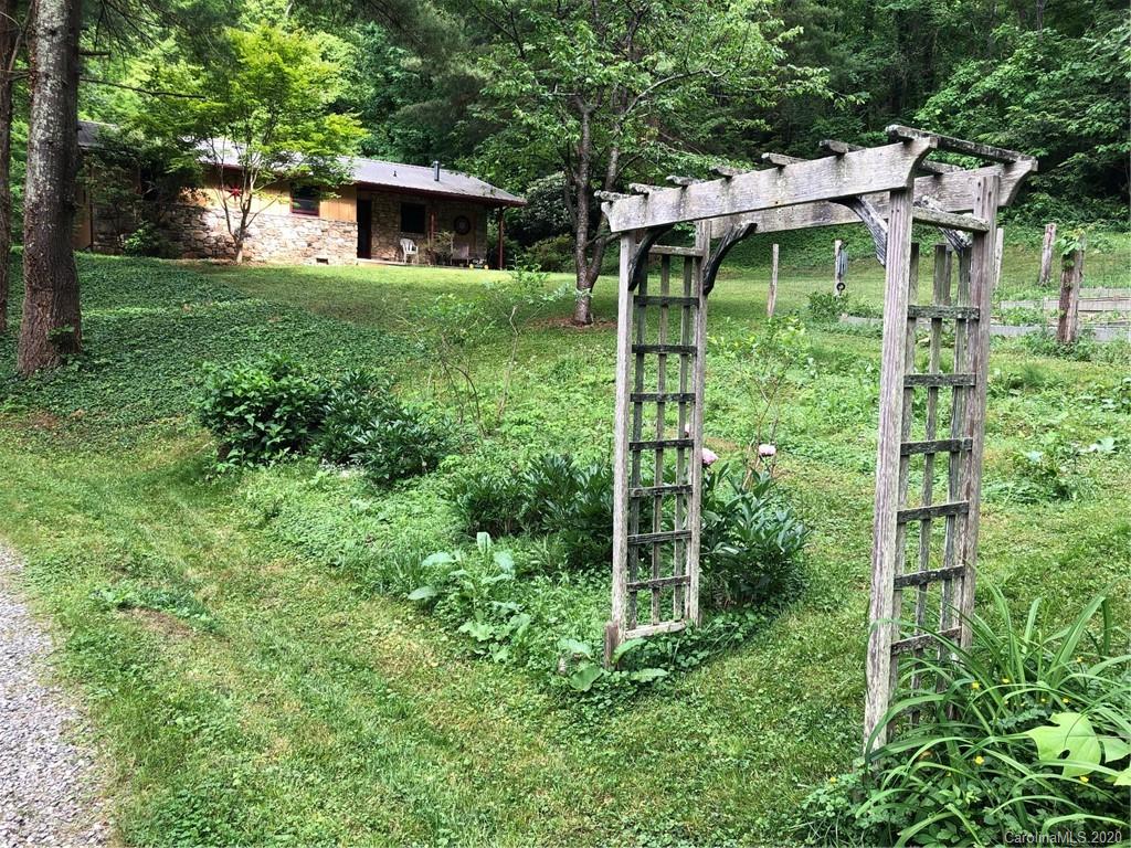 42 Teaberry Lane Weaverville NC 28787