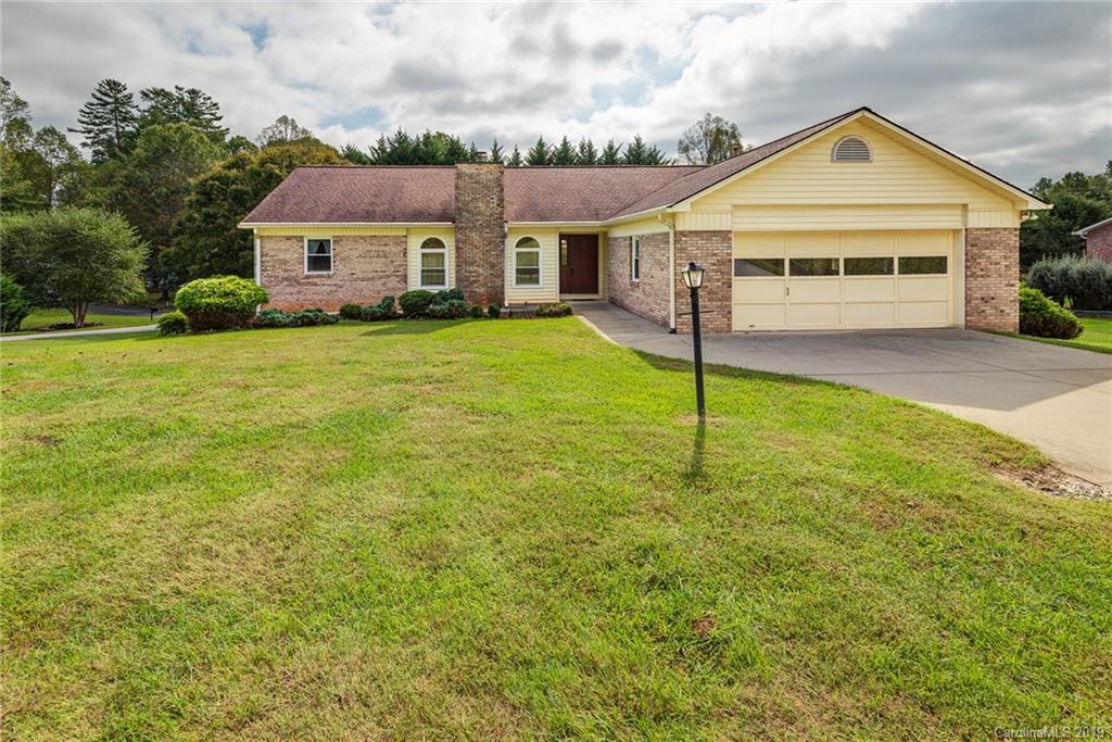 30 St Andrews Drive Etowah NC 28729