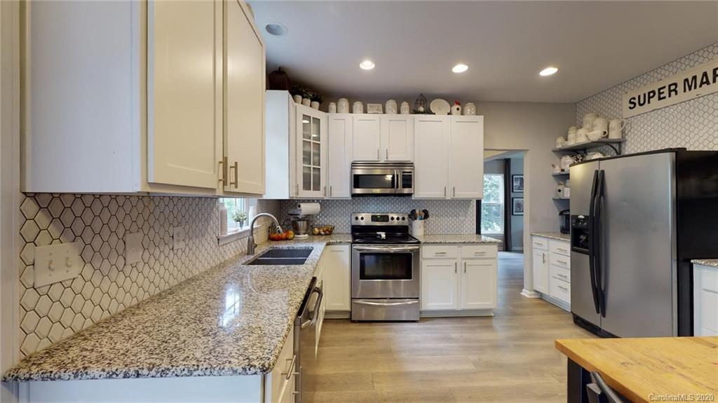 9408 Autumn Applause Drive Charlotte NC 28277