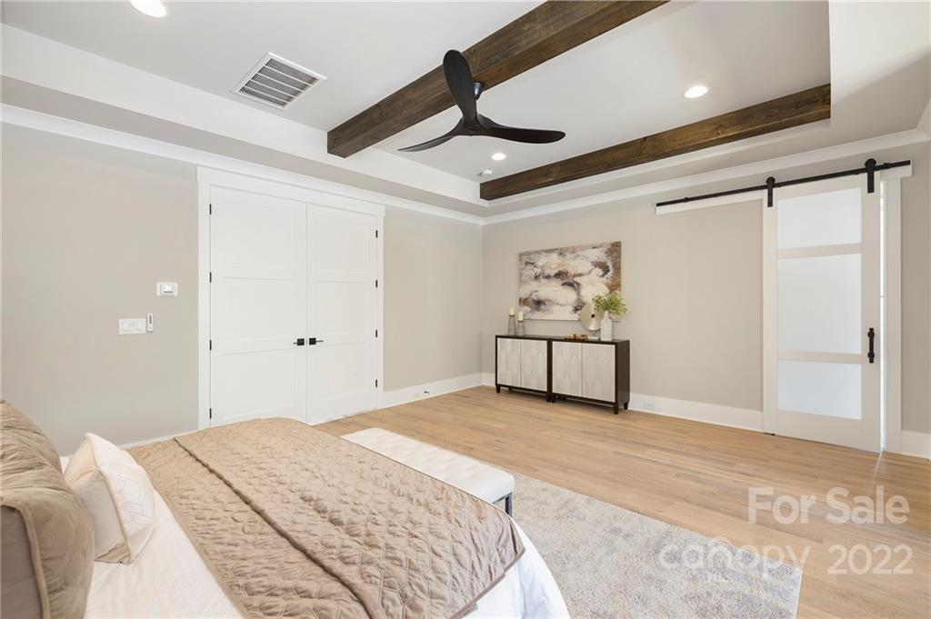 323 Dover Avenue Charlotte NC 28209