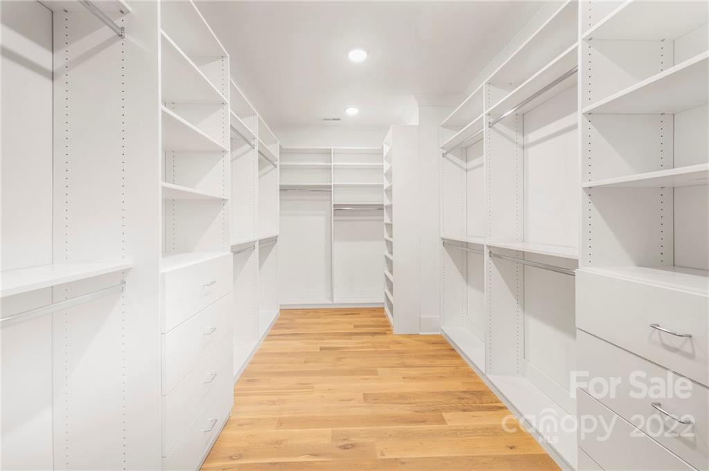 323 Dover Avenue Charlotte NC 28209
