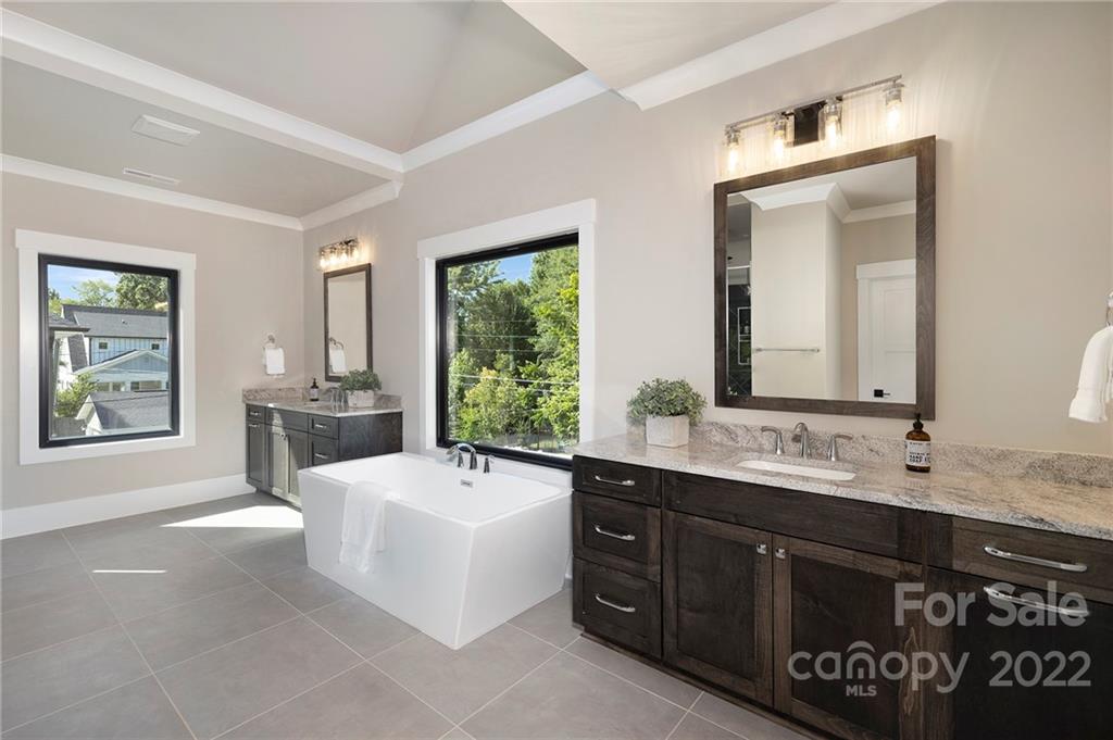323 Dover Avenue Charlotte NC 28209