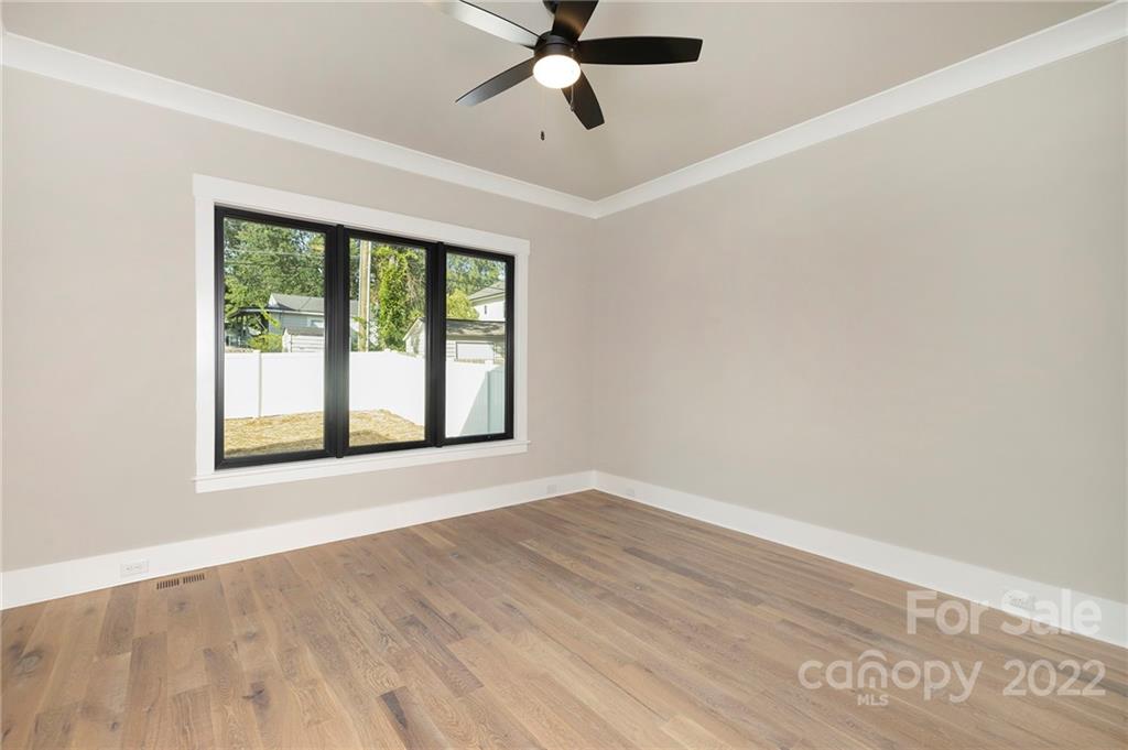 323 Dover Avenue Charlotte NC 28209