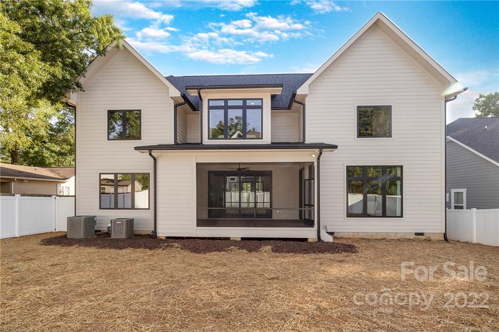 323 Dover Avenue Charlotte NC 28209