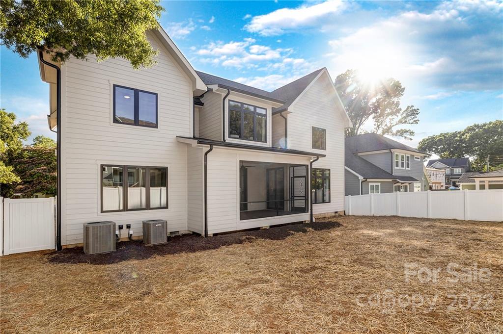 323 Dover Avenue Charlotte NC 28209