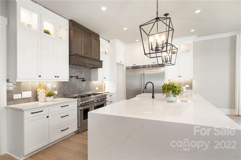 323 Dover Avenue Charlotte NC 28209