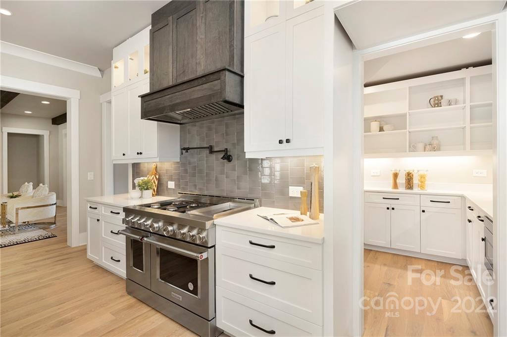 323 Dover Avenue Charlotte NC 28209