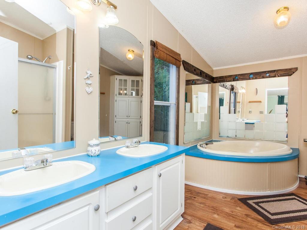 132 Shady Cazac Creek Weaverville NC 28787