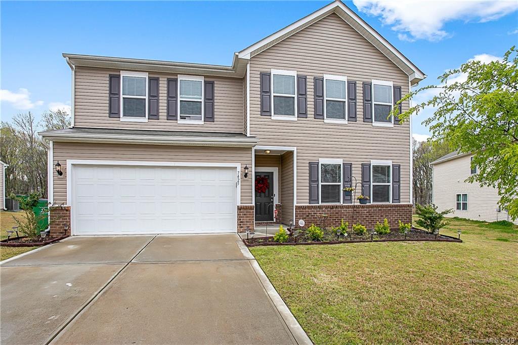 7425 Cedarfield Road Charlotte NC 28227