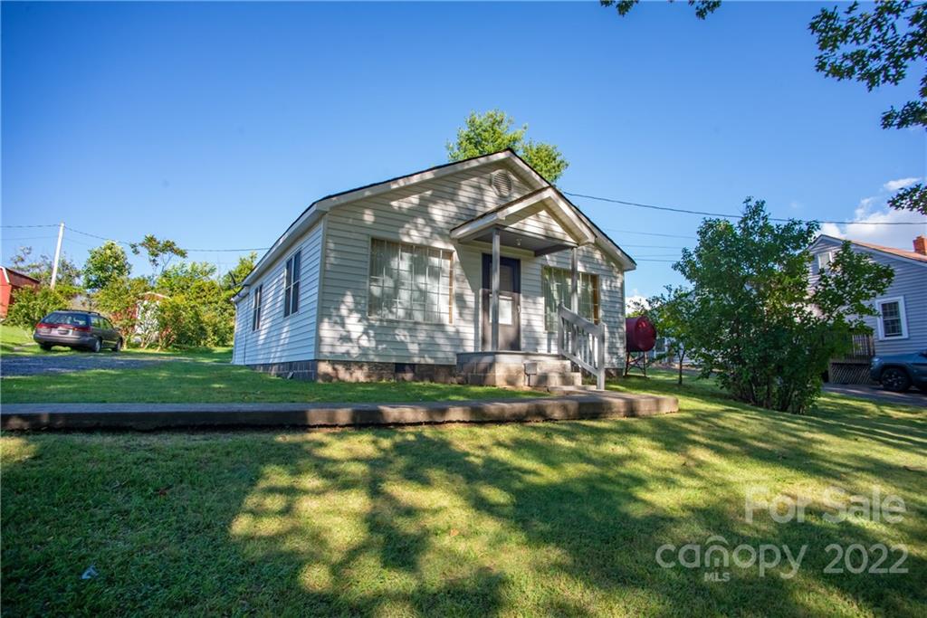 68 Love Fox Road Burnsville NC 28714