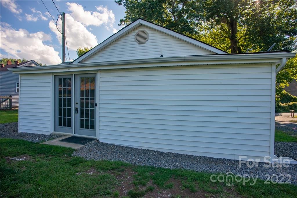 68 Love Fox Road Burnsville NC 28714