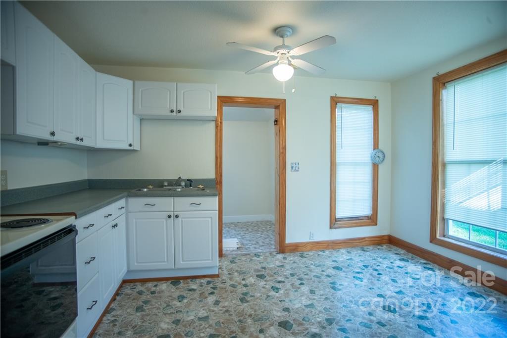 68 Love Fox Road Burnsville NC 28714