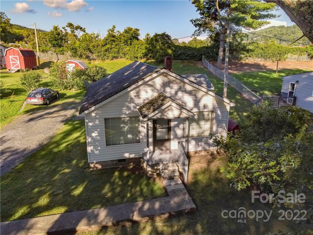 68 Love Fox Road Burnsville NC 28714