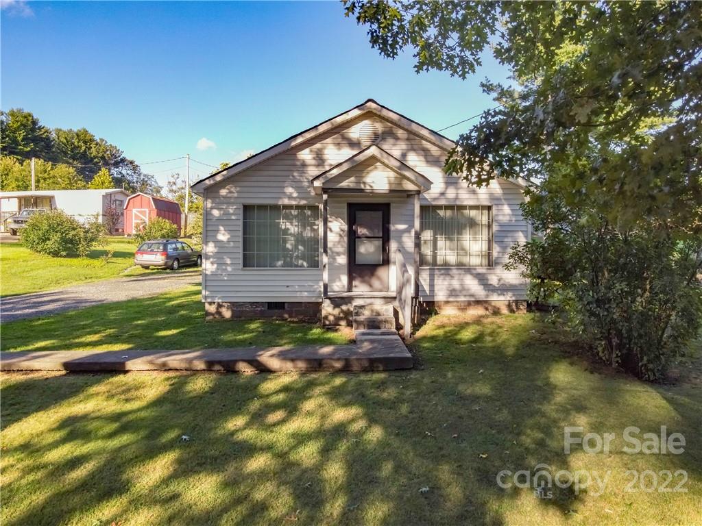 68 Love Fox Road Burnsville NC 28714
