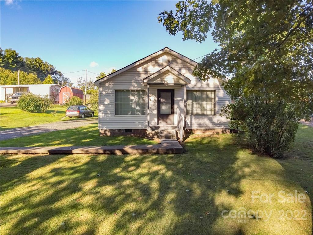 68 Love Fox Road Burnsville NC 28714