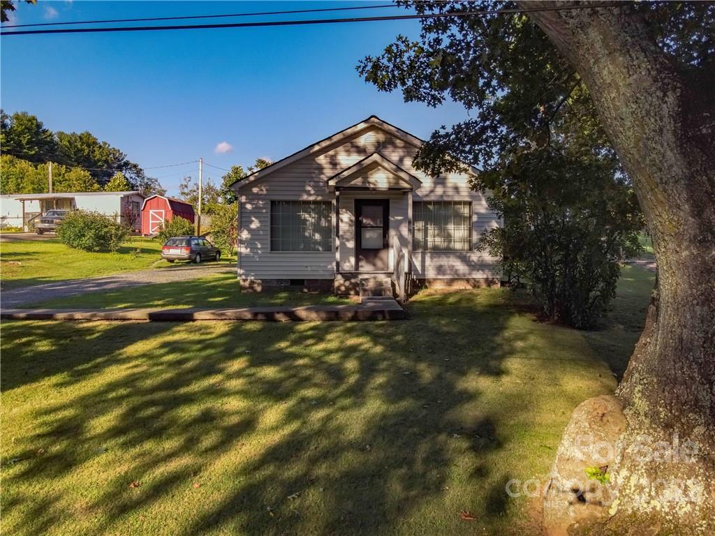 68 Love Fox Road Burnsville NC 28714