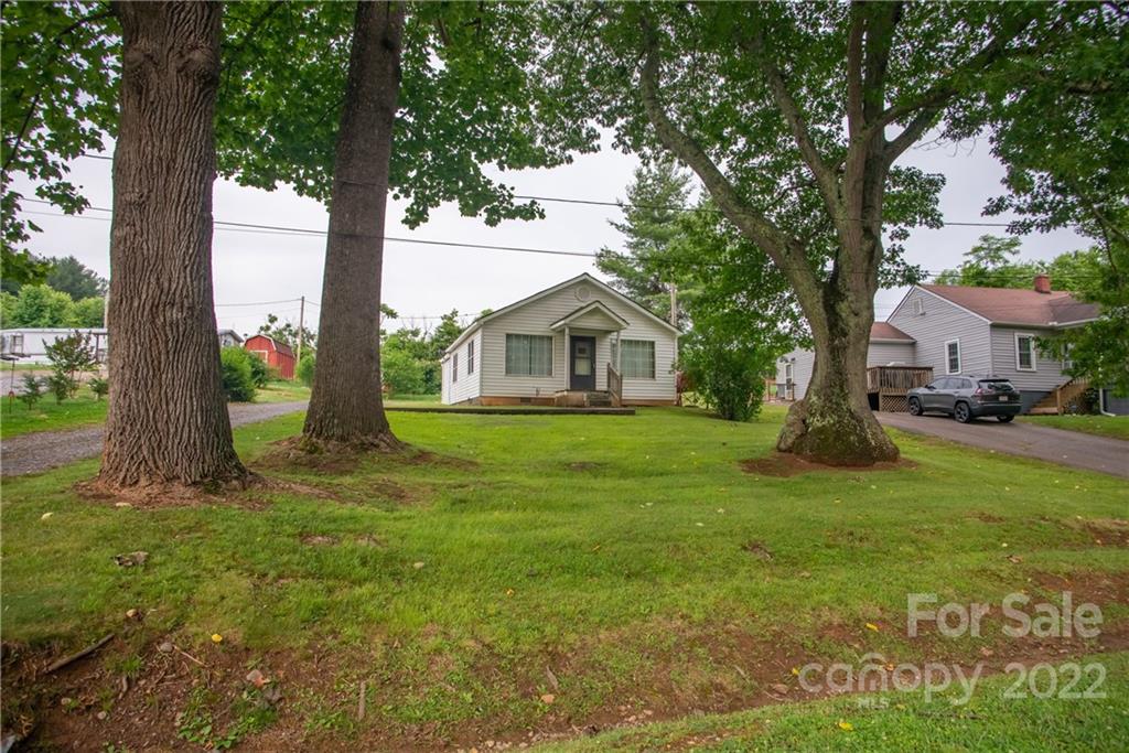 68 Love Fox Road Burnsville NC 28714