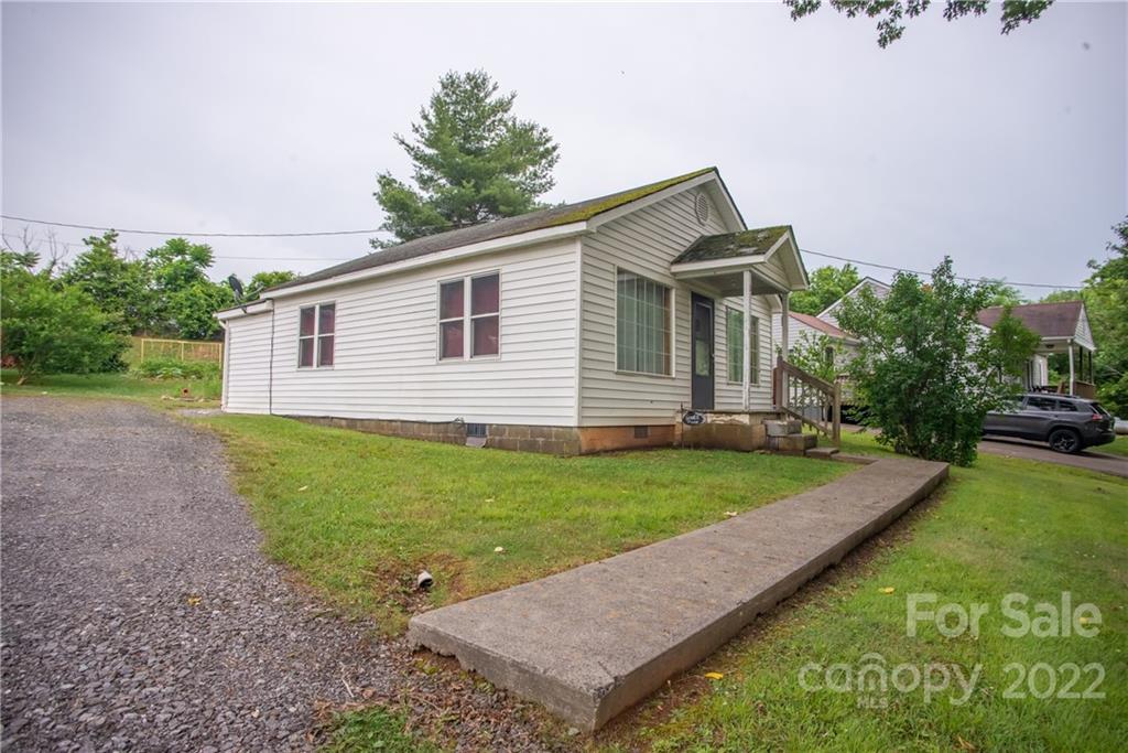 68 Love Fox Road Burnsville NC 28714