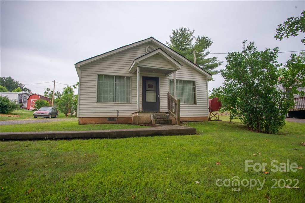 68 Love Fox Road Burnsville NC 28714