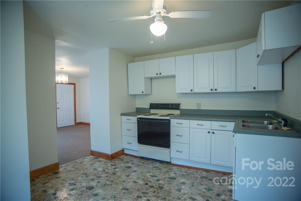 68 Love Fox Road Burnsville NC 28714