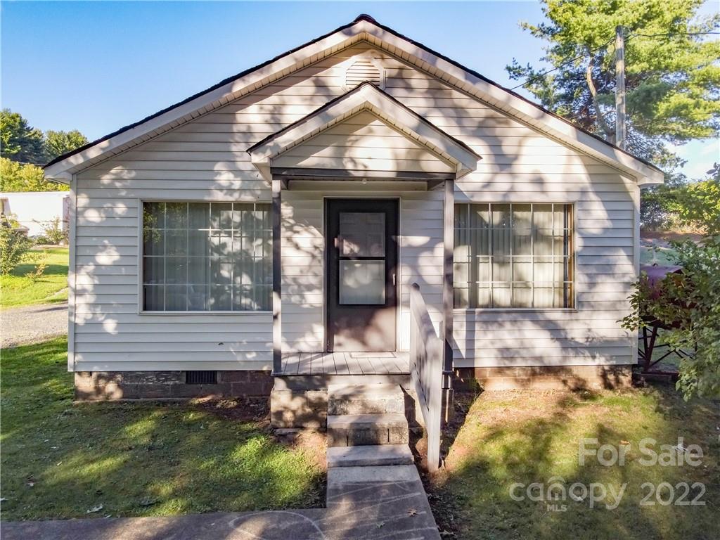 68 Love Fox Road Burnsville NC 28714