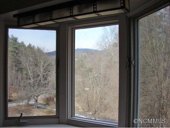 5 Spring Cove Terrace Asheville NC 28804