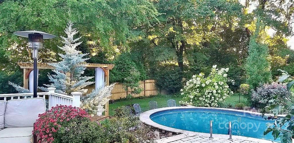 1524 Carolyn Drive Charlotte NC 28205