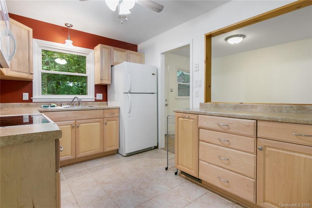 79 Hemlock Street Arden NC 28704