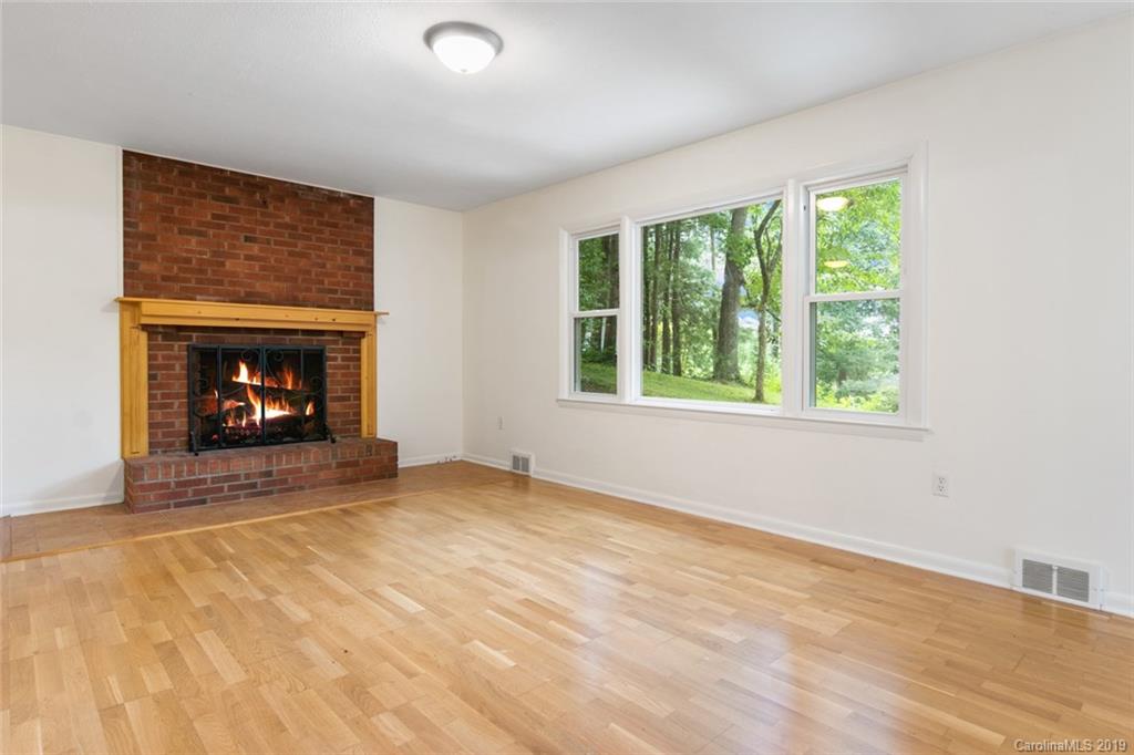 79 Hemlock Street Arden NC 28704