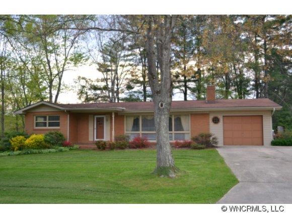 45 Lakeview Street Clyde NC 28721