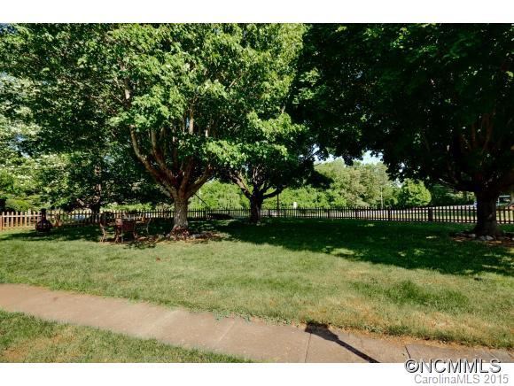 879 Sand Hill Road Asheville NC 28806
