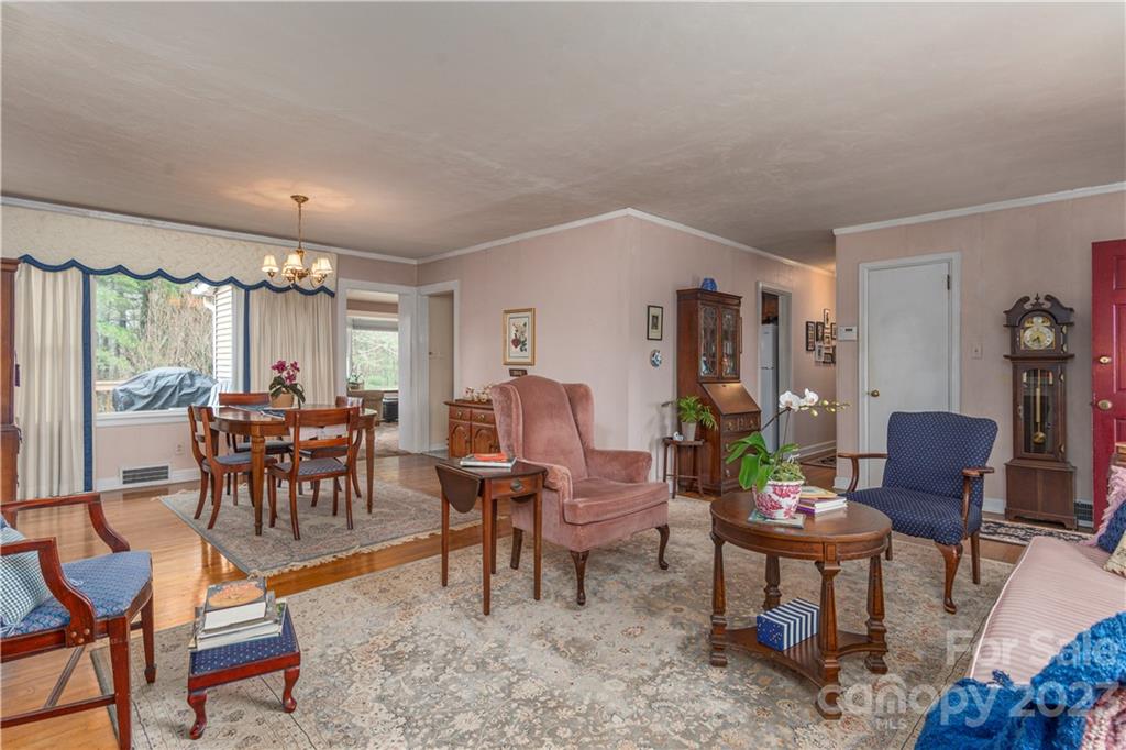 923 Sand Hill Road Asheville NC 28806