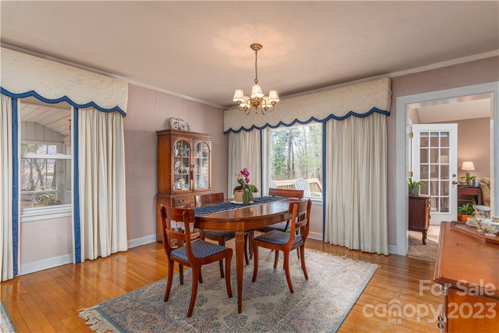 923 Sand Hill Road Asheville NC 28806