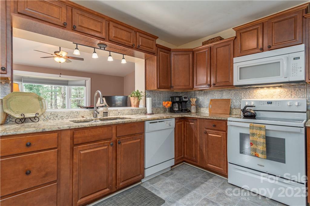 923 Sand Hill Road Asheville NC 28806