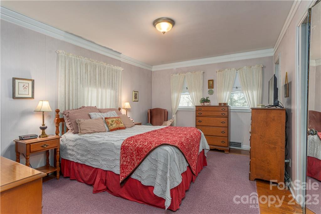 923 Sand Hill Road Asheville NC 28806