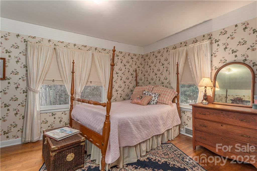 923 Sand Hill Road Asheville NC 28806