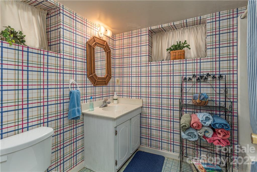 923 Sand Hill Road Asheville NC 28806