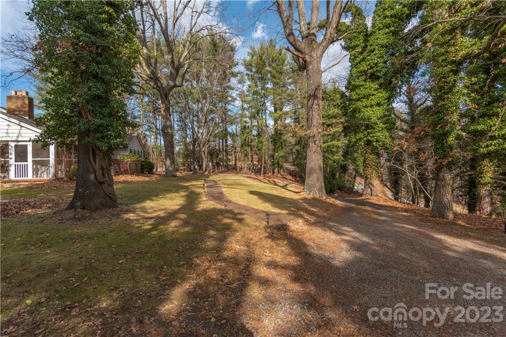 923 Sand Hill Road Asheville NC 28806