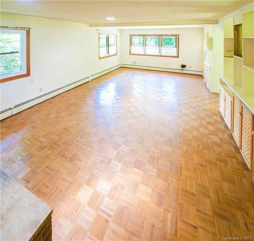 119 Woodland Drive Swannanoa NC 28778