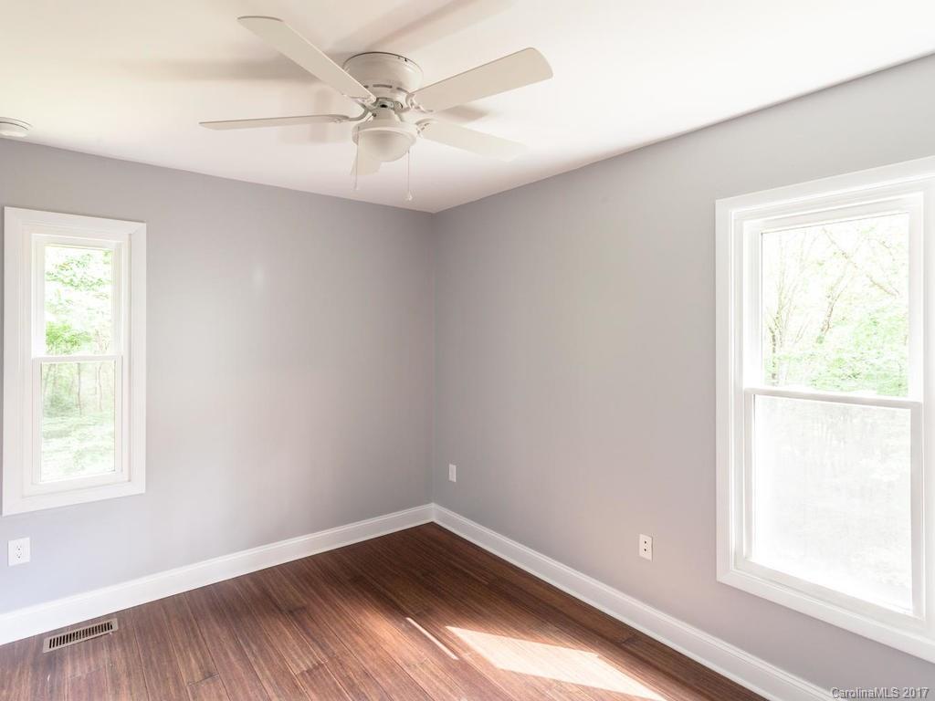 178 White Oak Gap Road Asheville NC 28803
