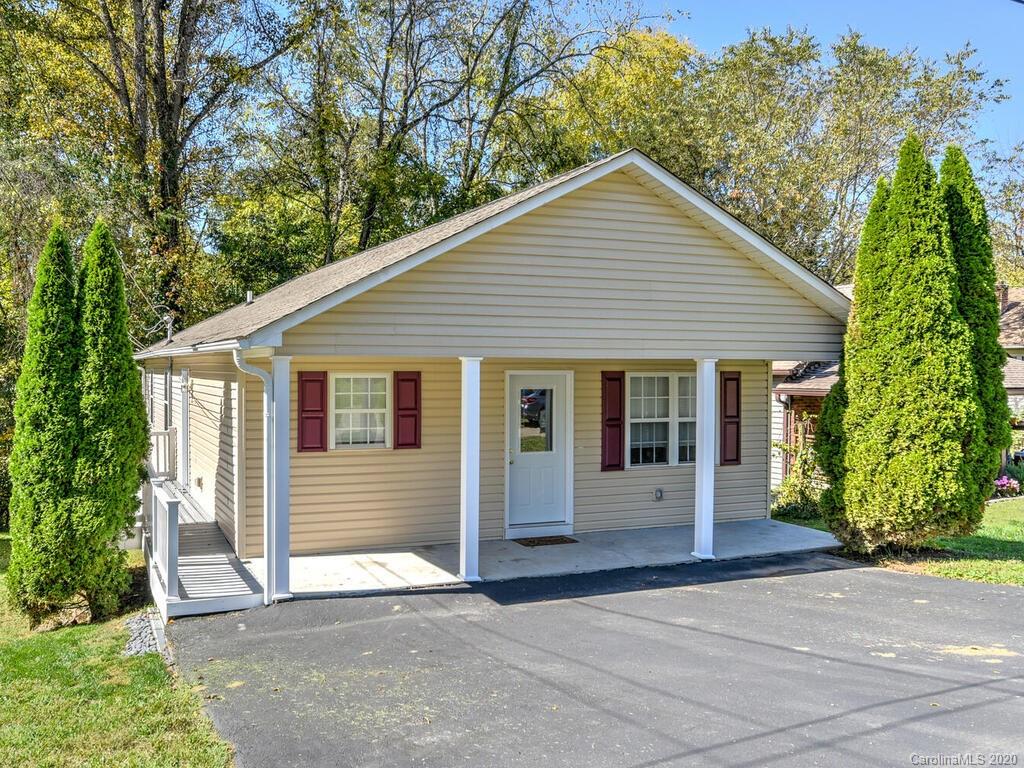 24 Oak Hill Circle Asheville NC 28806
