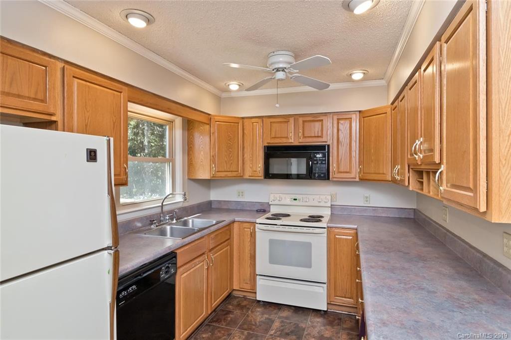 10 Timber Trail Weaverville NC 28787