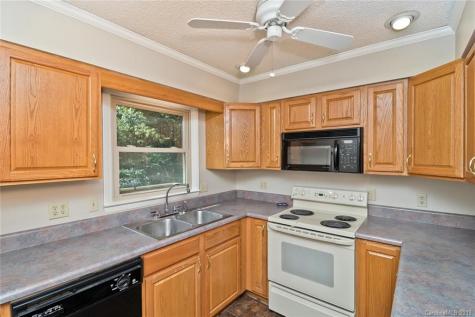 10 Timber Trail Weaverville NC 28787
