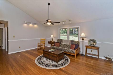 10 Timber Trail Weaverville NC 28787