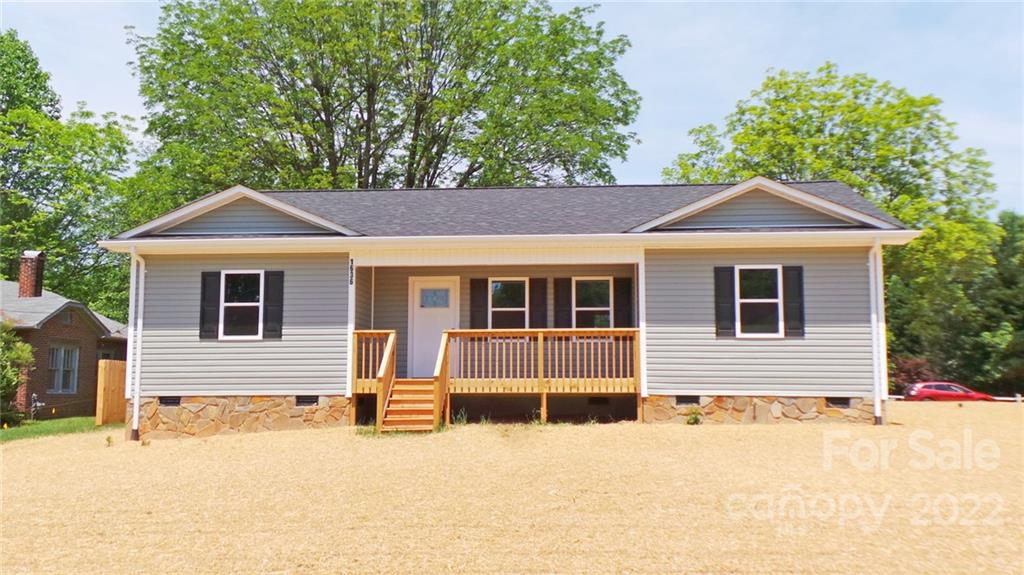 1636 S Center Street Hickory NC 28602
