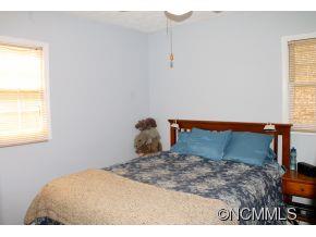 31 Lancelot Lane Asheville NC 28806