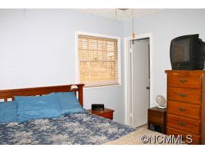 31 Lancelot Lane Asheville NC 28806