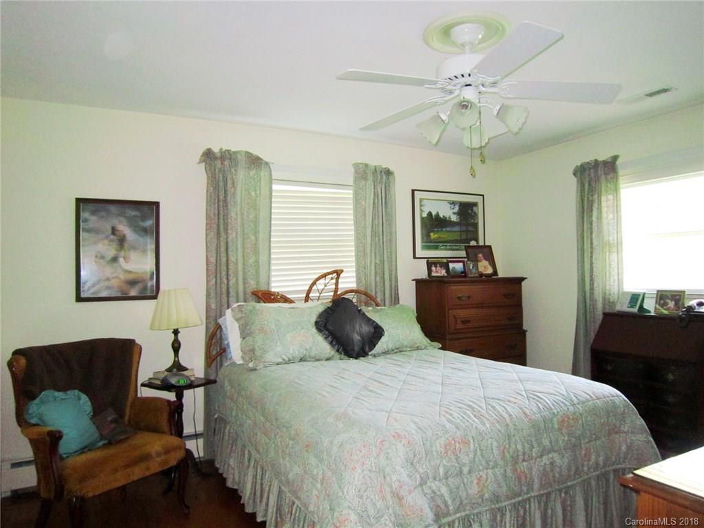 4 Crestwood Lane Candler NC 28715