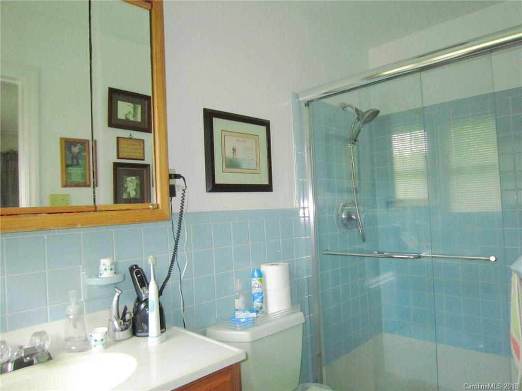 4 Crestwood Lane Candler NC 28715